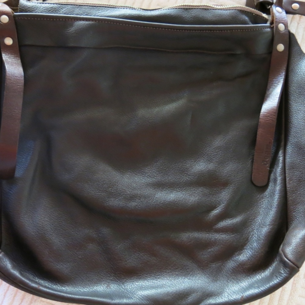 Dean. B29 Zip-top, stainless thimble Crossbody Leather Bag in Brown - Picture 3 of 10